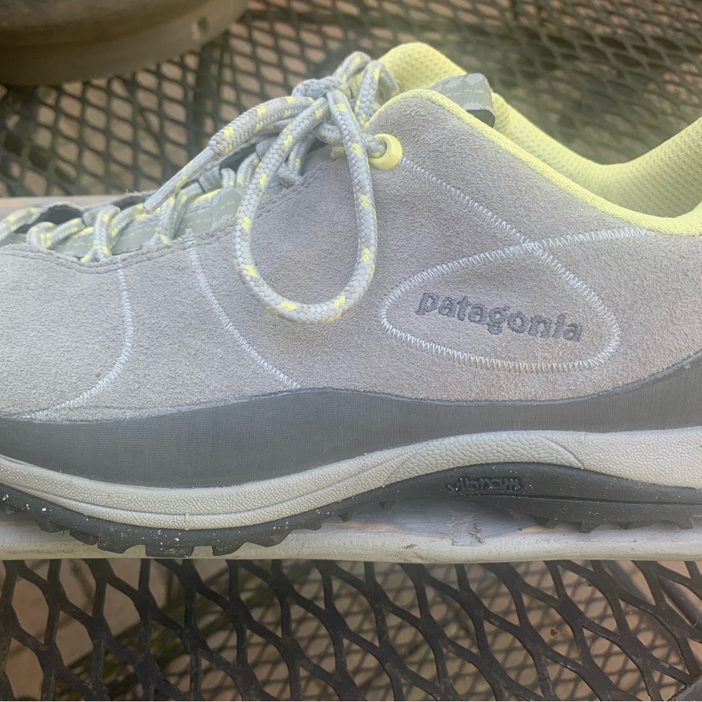 Patagonia women’s performance shoe like new
